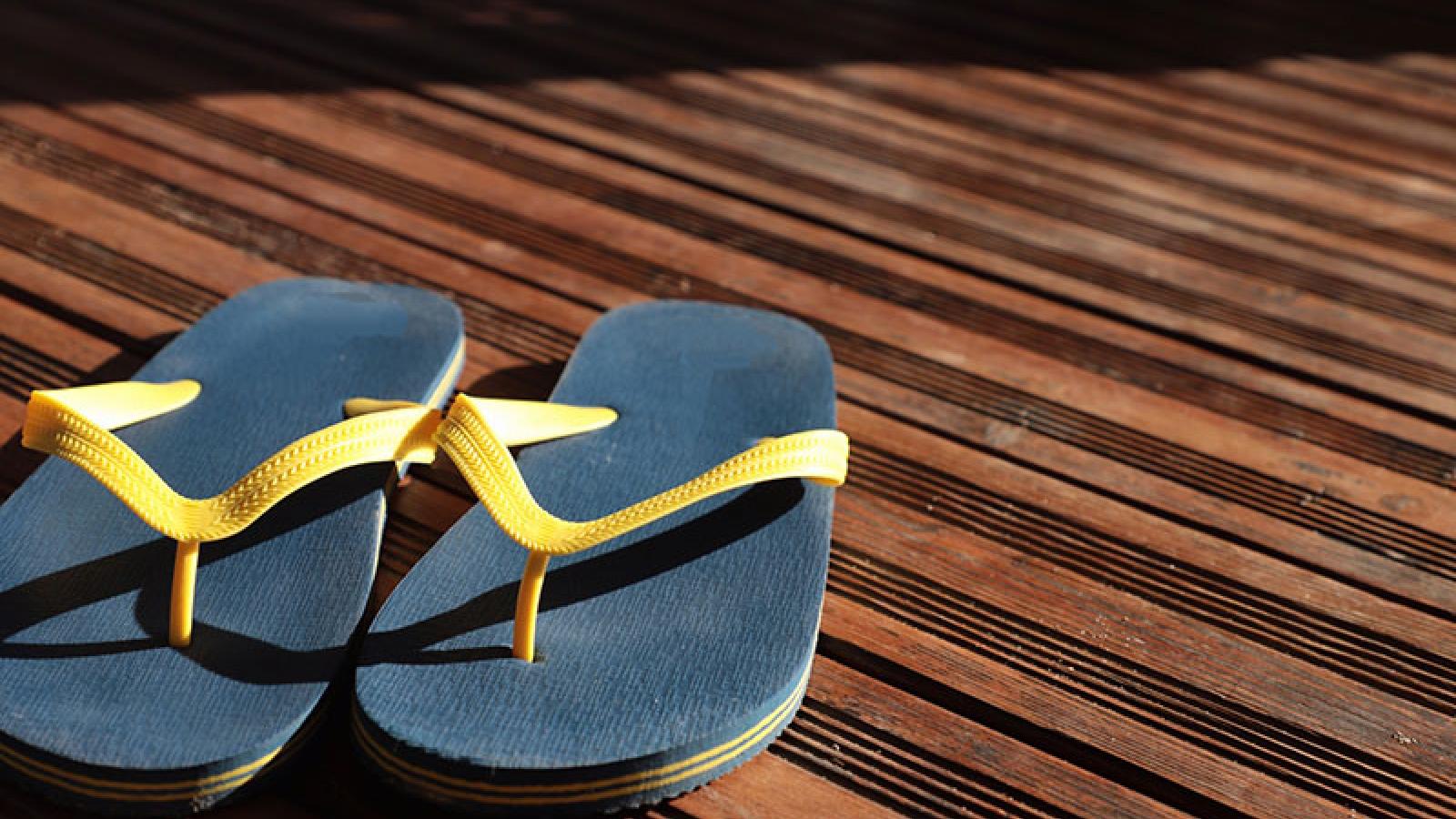 Flip flops that online stay on your feet