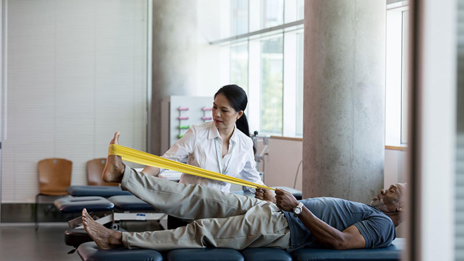 7 Common Reasons to Go to Physical Therapy